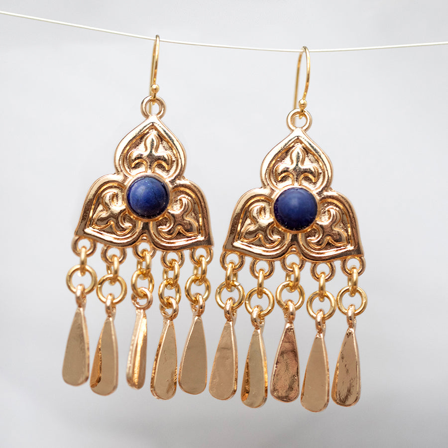 28mm Abstract Clover Shape Connector with Faux Lapis Embellishment from the Global Collection - Gold (1 Pair)