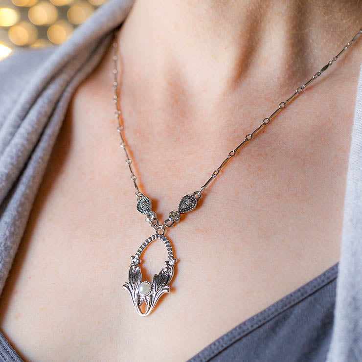DIY Silver Pearl and Rhinestone Glam Necklace