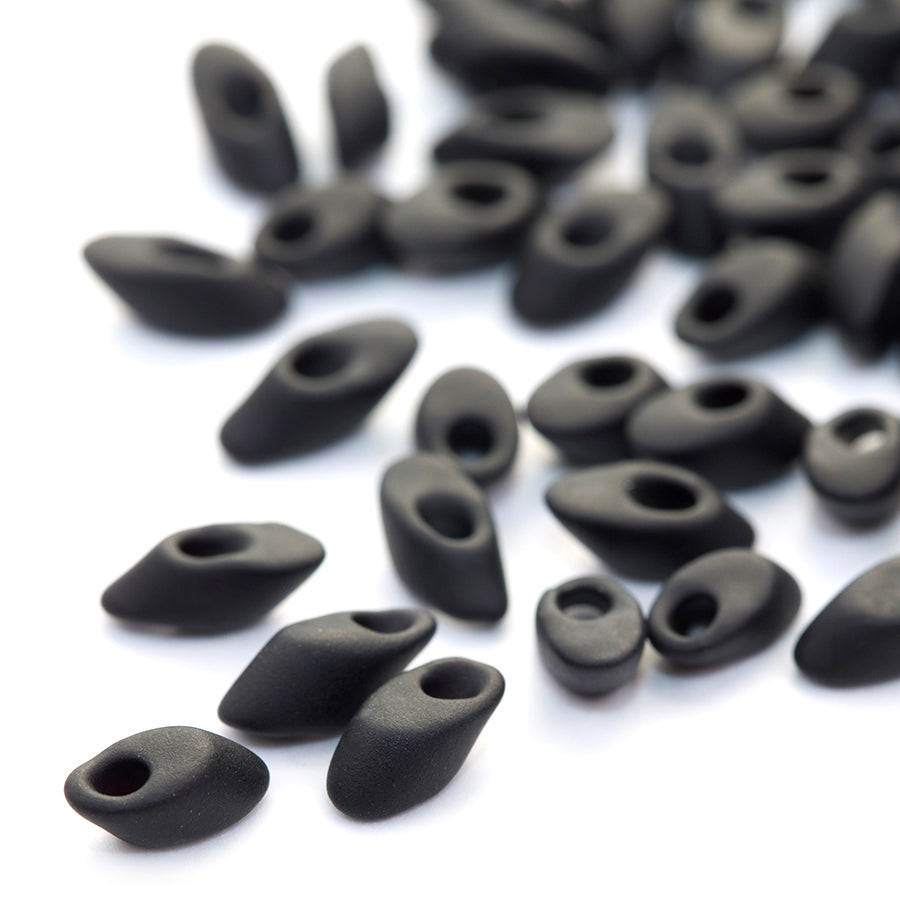 LMA-401F- 4x7mm Long Magatama Miyuki Beads - Matte Black