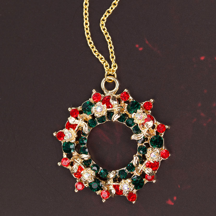 45mm Home For The Holidays Wreath Pendant in Gold