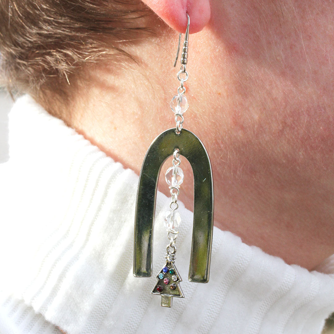 INSTRUCTIONS for DIY Deck The Halls Earrings - Goody Beads